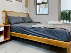 Cozy and Modern Belmont Apt Studio with Wi-Fi, Netflix and Pool