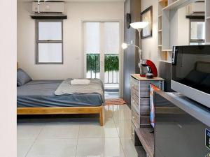 Cozy and Modern Belmont Apt Studio with Wi-Fi, Netflix and Pool