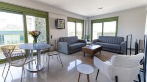 Three-Bedroom Apartment room in Athens Mosaico Suites & Apartments