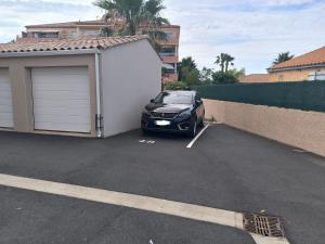 Appartements Studio Cabine Piscine-Clim-Parking-Plage200m : Studio - Vue sur Piscine 