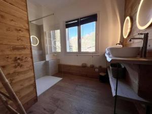 Chalets Chalet charmant a Saint-Lary-Soulan avec cheminee : photos des chambres