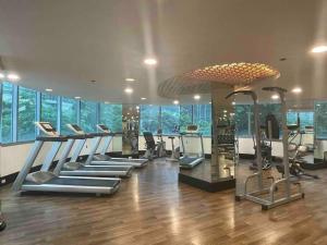 Marina- Avant BGC parking w fee