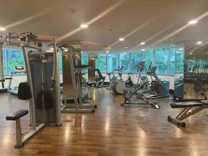 Marina- Avant BGC parking w fee