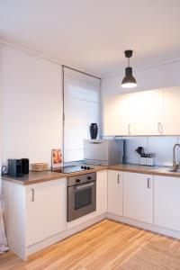 Panoramic Modern City Apartment