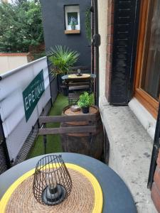 Appartements Les Loges Du Theatre MAISON de 150m2 PRIVE reservable de 2 a 14 personnes tout equipe au pied de l'AVENUE DE CHAMPAGNE et toutes commodites DEGUSTATION CHAMPAGNE OFFERTE jacuzzi sauna jeux velos EMPLACEMENT EXCEPTIONNEL et CHIC : photos des chambres