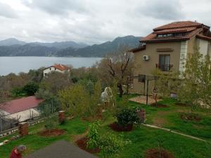 Almond Tatil Evi