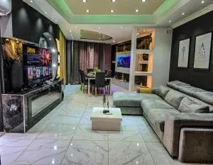 Sunshell luxury apartment - 阿塔德