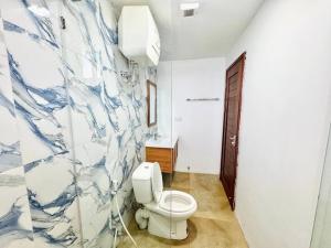 Spacious seaview - penthouse