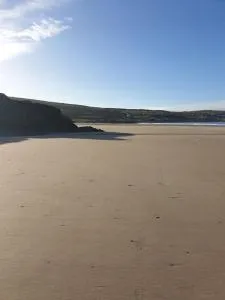 Tom Jacks, coastal views and beach walks Connemara - 里南