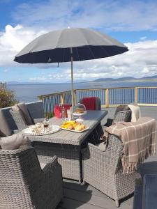 Tom Jacks, coastal views and beach walks Connemara