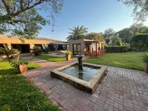 Peaceful Garden Accommodation - Veldschoen