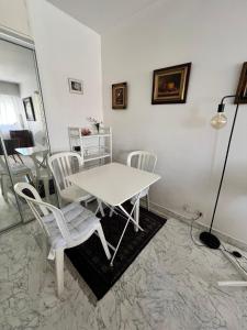 Appartement Authentique au Cœur de la Ville de Cannes
