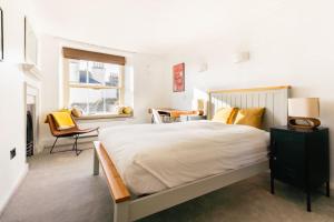 Historic Beachside Walled Garden Town House