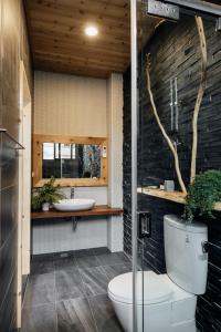 Phòng Giường Đôi Nhìn Ra Vườn (Double Room with Garden View)