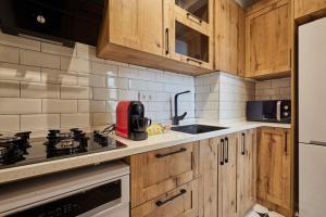 Fabulous 2BR 3AC 2 Min to Metro - Baysungur D4