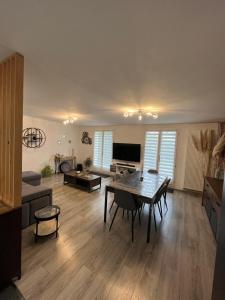 Appartements L'ecluse des Fontinettes, maison de ville atypique : photos des chambres