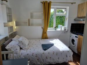 Cosy, quiet, studio flat