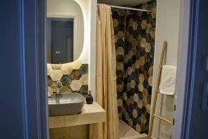 Gargaretta Suites Wildflower 2