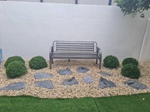 Huahin Friends Pool Villa 1