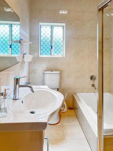 Family retreat house 3 bdrm with parking Netflix close to train