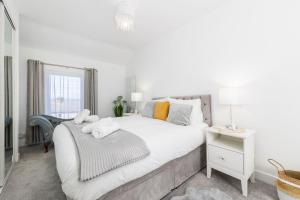 Tranquil House with Sea Views