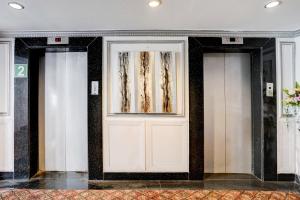 Townhouse Royal Palms Hotel - Rose Collection