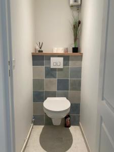 Maison 2 pièces dans parc privé, forêt, loisirs, ecuries de chevaux