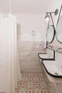 Auberges de jeunesse Corsica Hostel Porto-Vecchio, partie dortoirs : photos des chambres