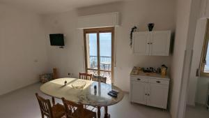 Appartamento Bianco con vista sul mare