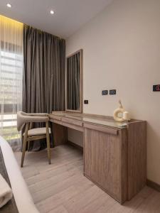 Luxurious Ground-Floor Oasis