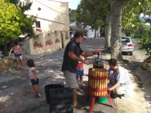 Ven a hacer tu vino en Cal Martí con Joan Grill - Forés