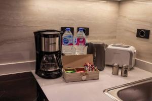 Chic & Cozy Retreat-Full Kitchen