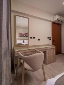 Chic & Cozy Retreat-Full Kitchen