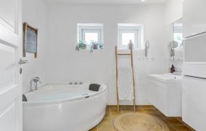 Lovely Home In Skagen With Wifi