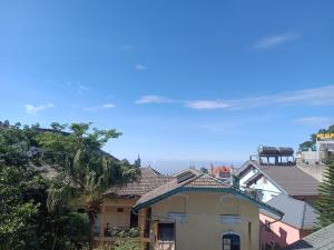 Khách sạn Hoàng Long