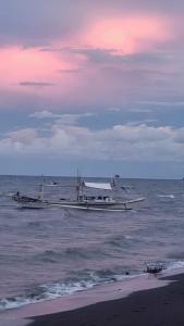 Royal Seascape 2 Beachfront w Private Pool