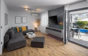 Three-Bedroom Holiday Home In Banjole