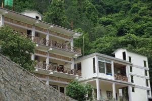 Maulyar Forest Resort