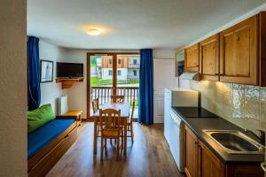 Appartement 2 Pièces 24 Personnes MAE-0541