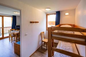 Hotels Appartement 2 Pieces 4/6 Personnes Coin Montagne MAE-0551 : photos des chambres