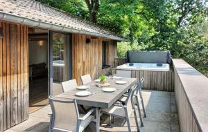 Lovely Home In Sonlez With Sauna