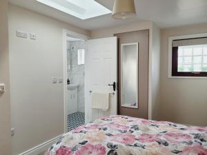 Modern town centre apartment