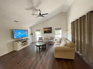 Minutes from beaches - Jupiter Inlet Beach Colony