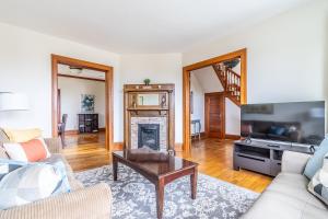 Charming Capitol Hill Craftsman