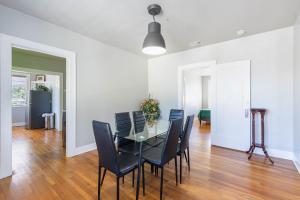 Luxurious 3 bedroom near downtown and convention center