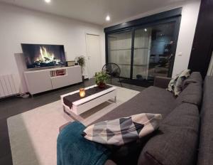 Maison - Jacuzzi Jardin Parking proche Paris & CDG