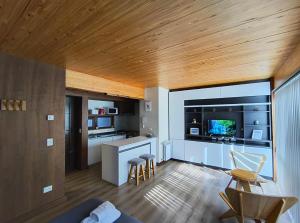 RAHUE, Monoambiente Céntrico con Patio Propio