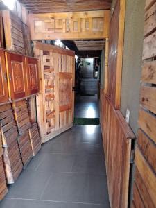 Quarto refrigerado com cama de casal