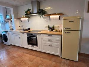 Los Nietos Apartment