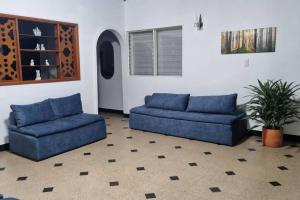 Amplia y Cómoda casa en la 70